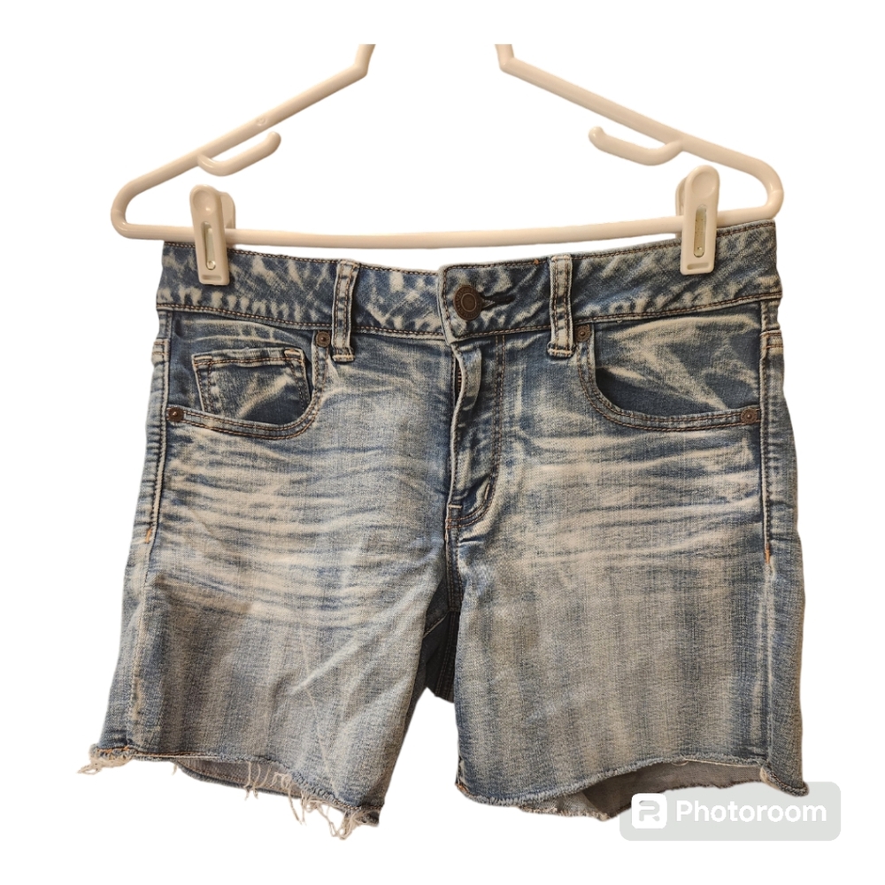 American Eagle Super Super Stretch Midi Denim Shorts size 10
